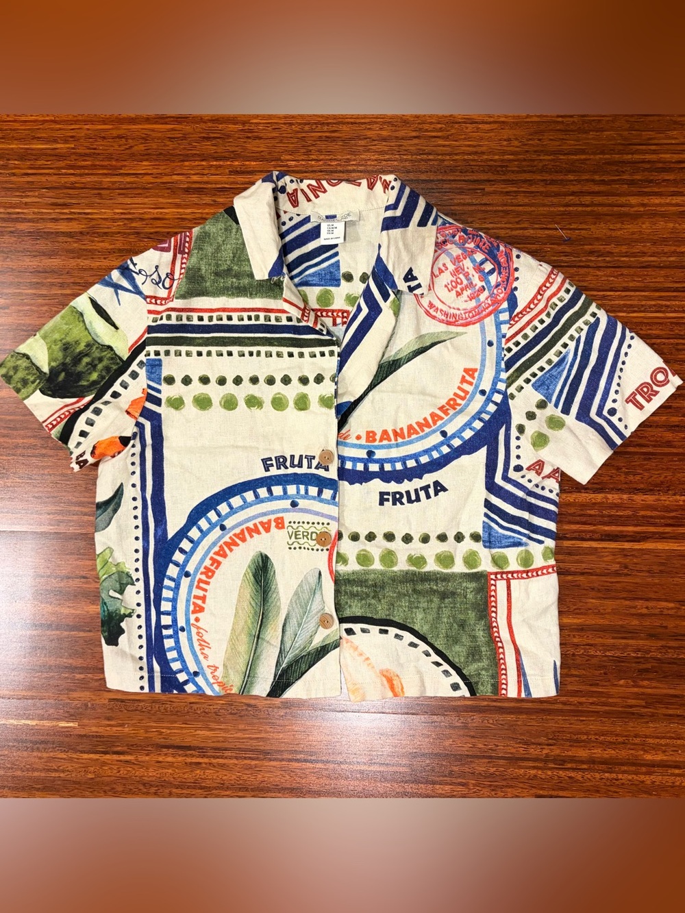 Rachel Zoe Cropped Linen Travel Graphic Print Camp Shirt Resort Top - Medium